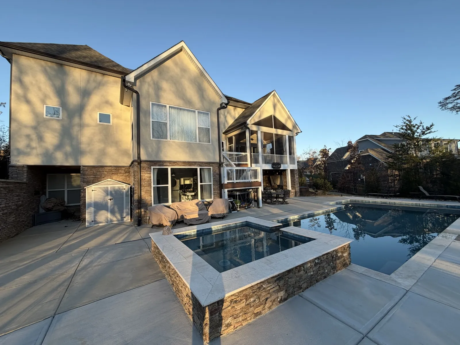 The Charleston — Pool & Spa