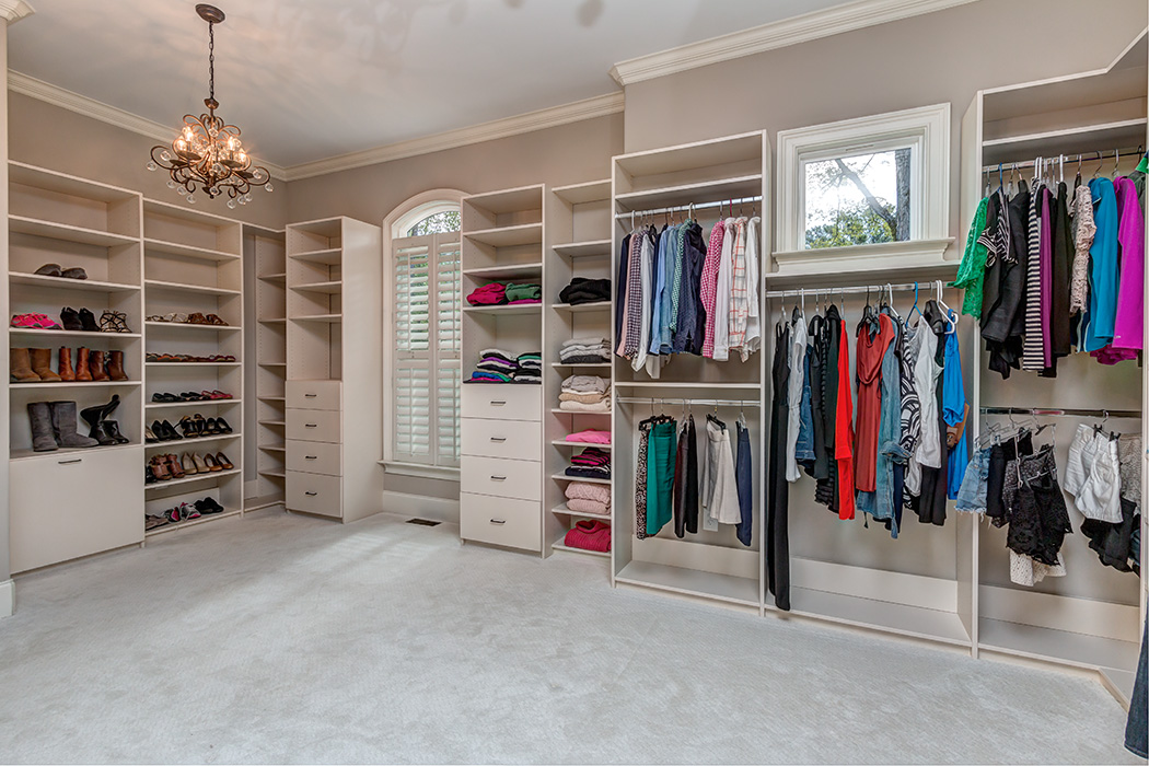 Old Hickory custom home — Master Closet