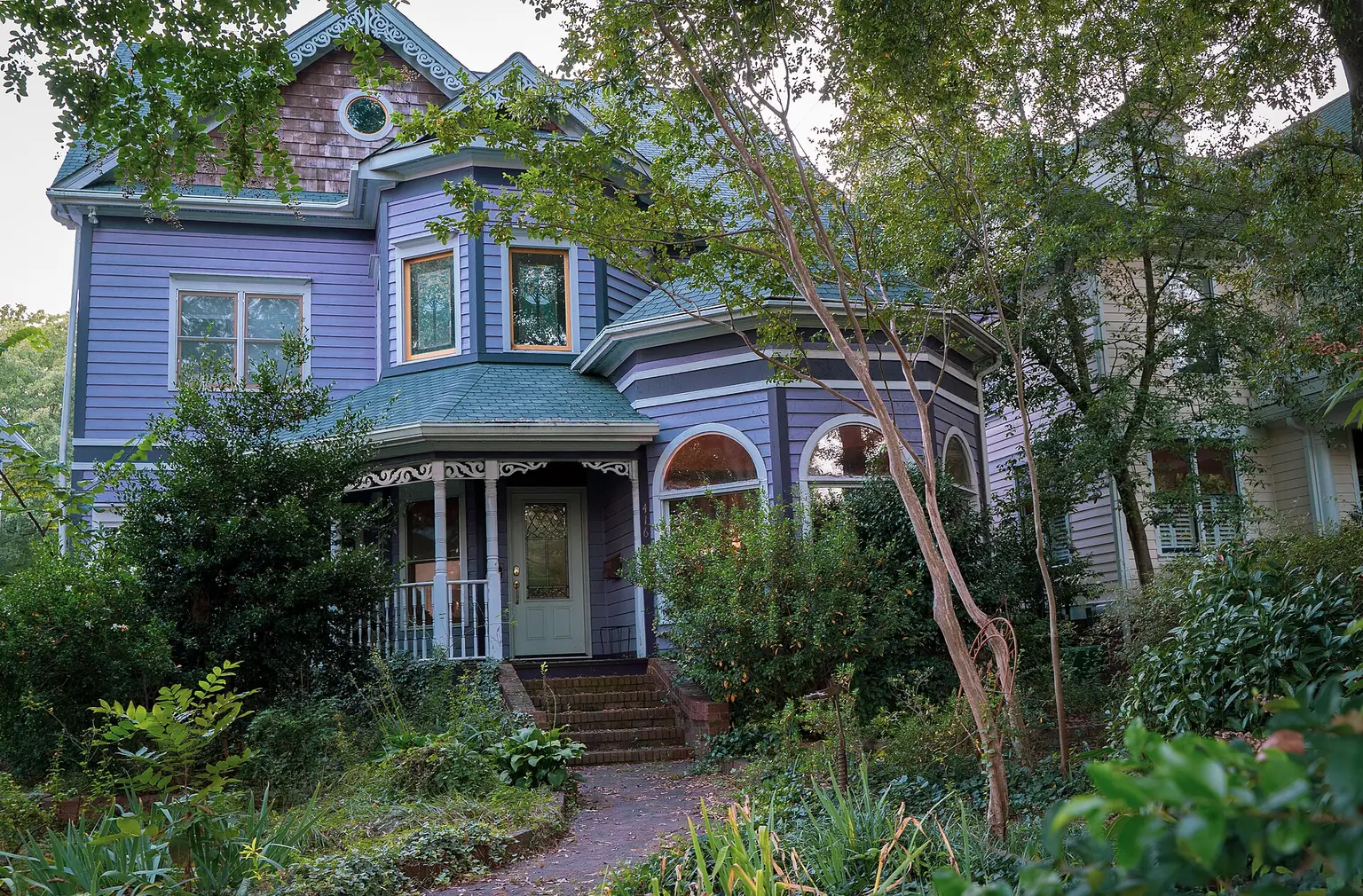 A home in Charlotte's Dilworth Historic District — Choosing a general contractor in Charlotte: What you need to know