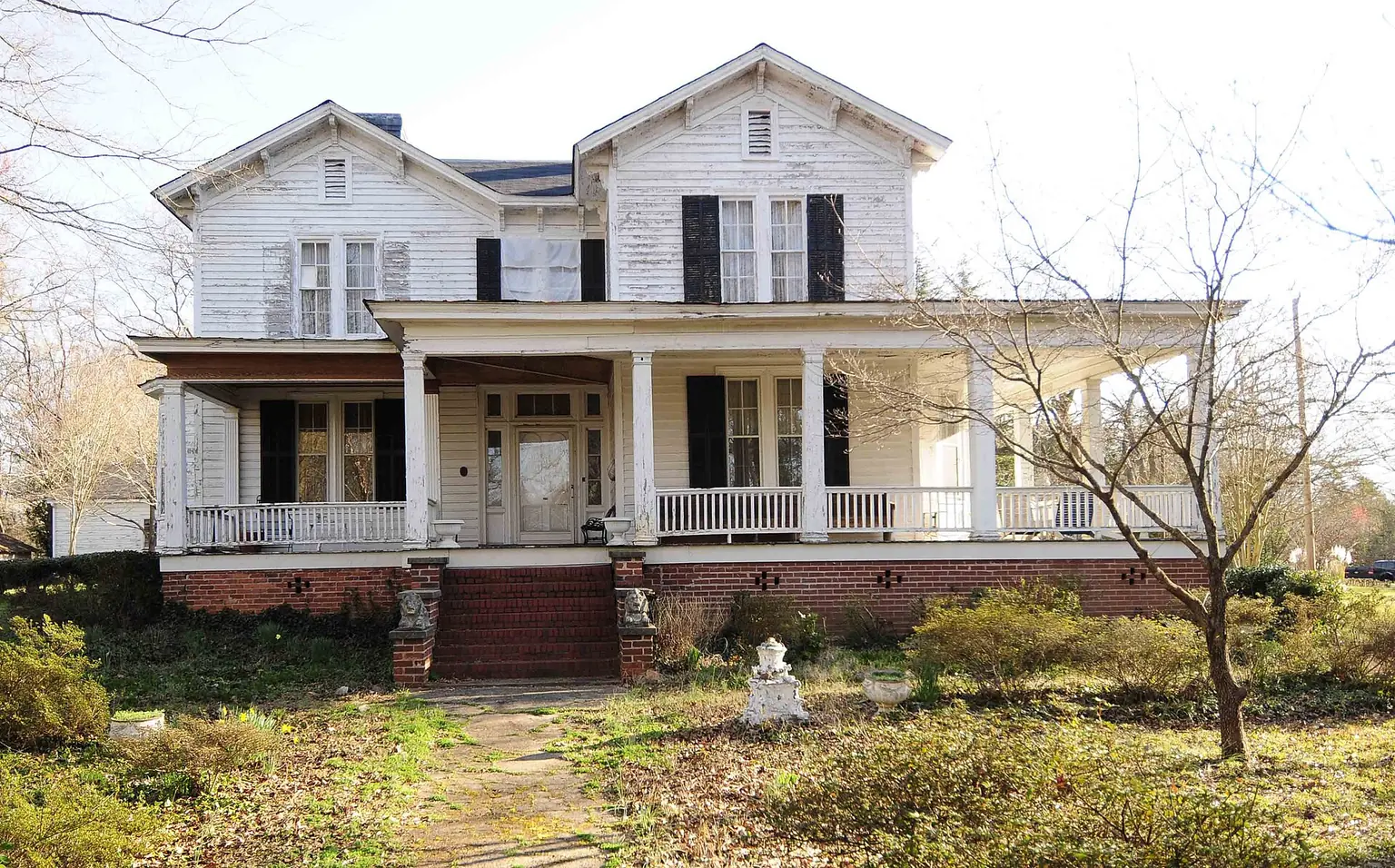 The Banks-Mack House in York County, South Carolina — Creative garage addition ideas for Lake Wylie homeowners