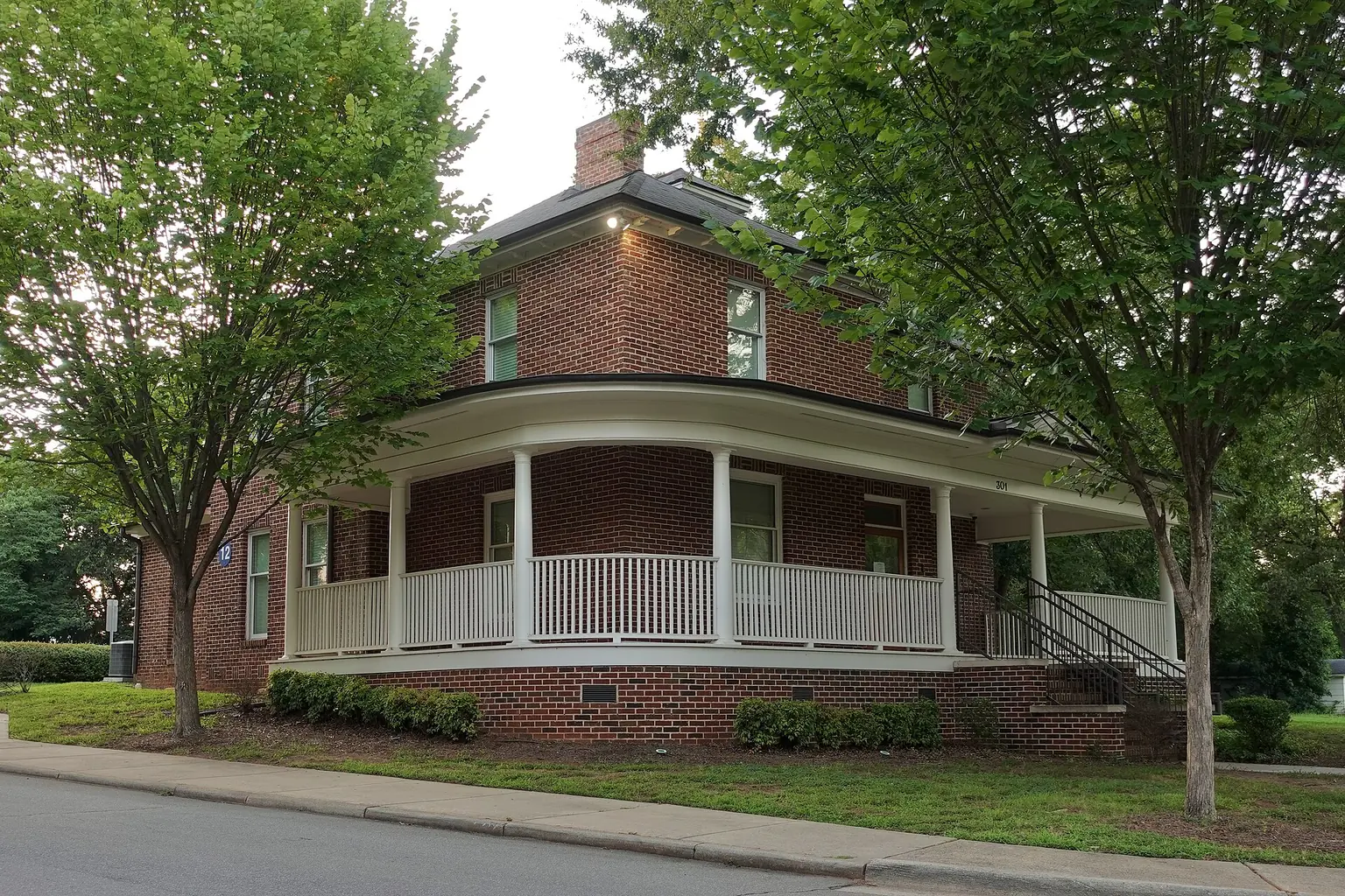 The 1890s Dr. George E. Davis House in Charlotte — Investor renovation scope in Charlotte: What you need to know