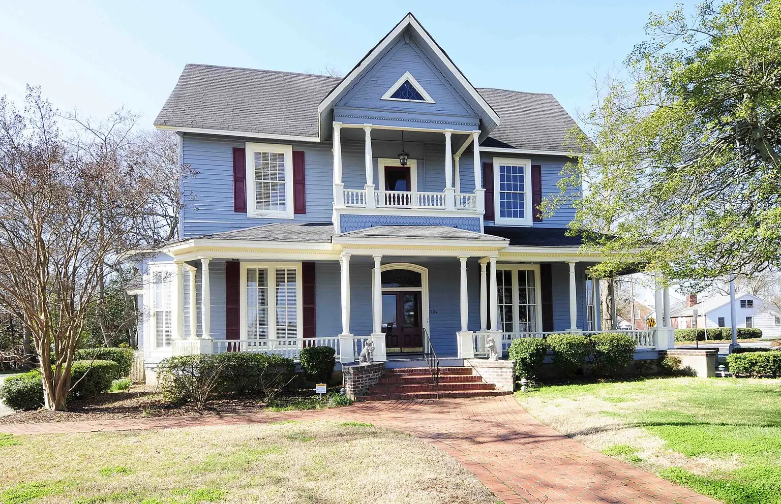 A house in the Marion Street Area Historic District of Rock Hill, South Carolina — Plan a kitchen island remodel that works for your Charlotte home