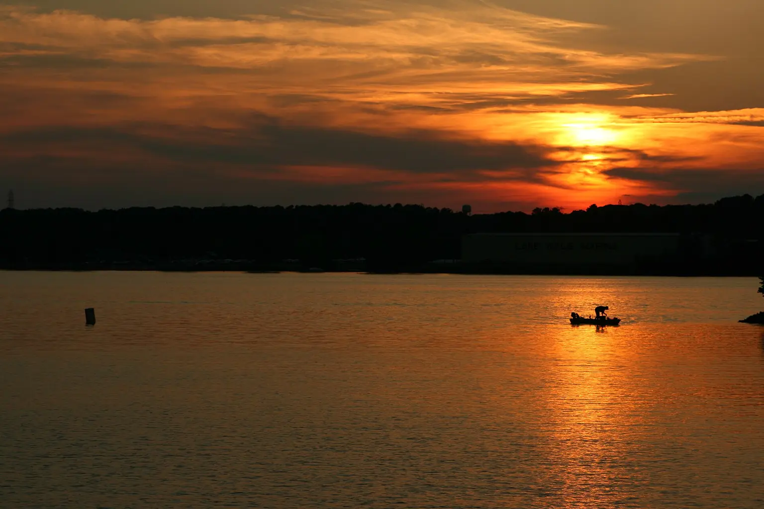 Sunset over Lake Wylie — Landscape after construction in Lake Wylie: what homeowners need to know